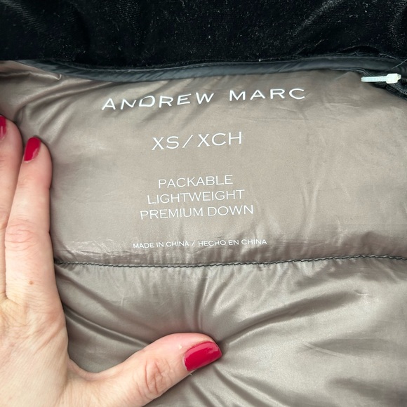 Andrew Marc size xs puffer jacket - Picture 3 of 4